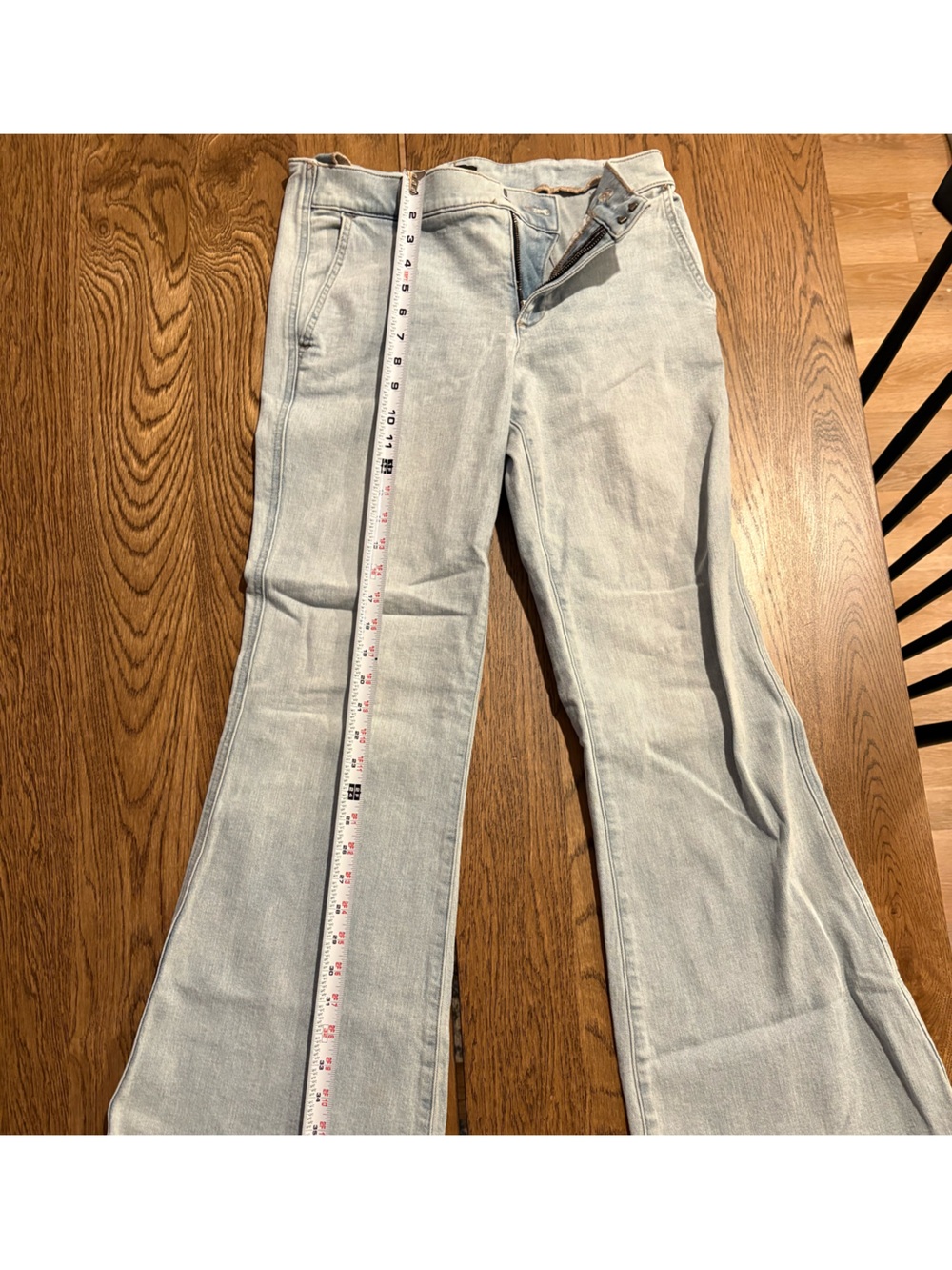 Express 70s Flare Mid Rise Light Wash Flare Jeans Size 4R